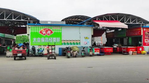 武汉城区有座肉制品超级工厂,内设批发市场,还有专属铁路运送
